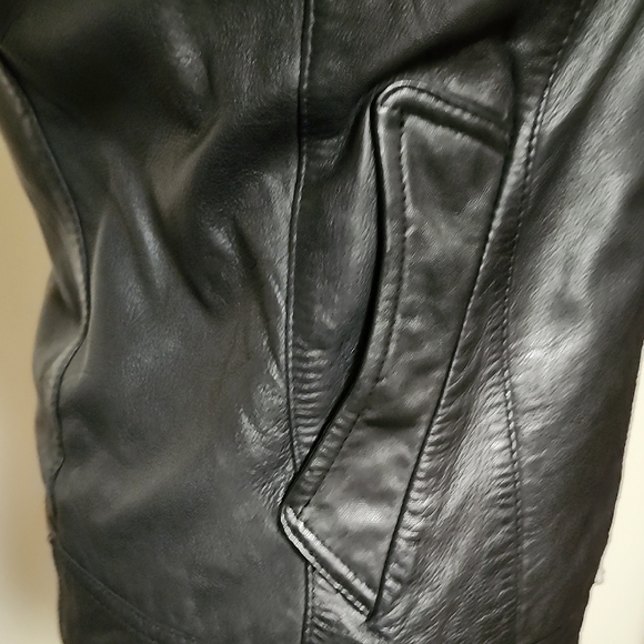 Le Château Black Leather Moto Jacket XS Silver Hardware Excellent Condition - Picture 3 of 16